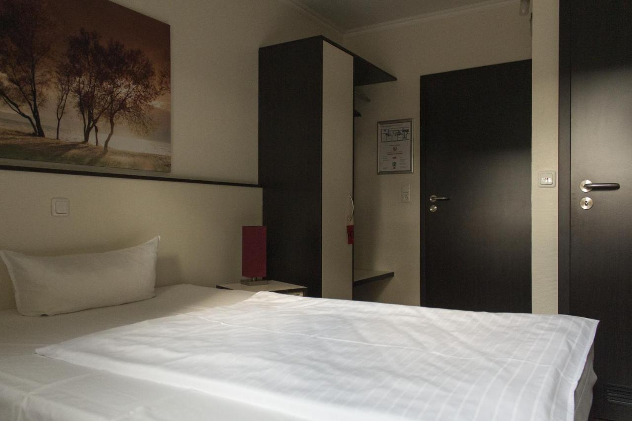 Schlueter Hotel & Restaurant Wankendorf Eksteriør billede